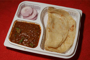 2 PC Kerala Parotta With Plain Chicken Gravy