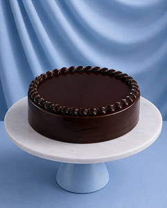 Luna's Choco Truffle Bento Cake.