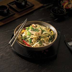 Classic Hakka Noodles Chicken