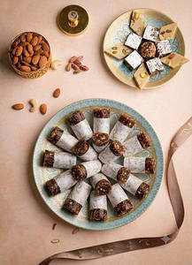 Anjeer Roll