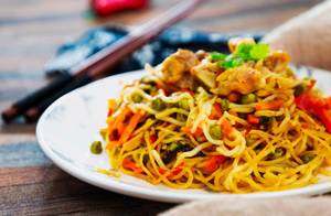 Exotic Combination Noodles Chicken