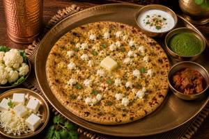 Gobi Paneer Da Paratha