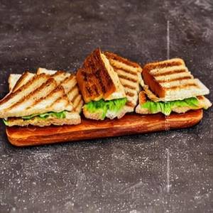 Bun jam toast