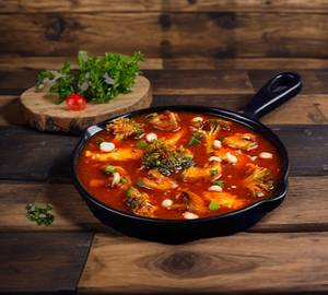 Exotic Veggies In Hunan Sauce   