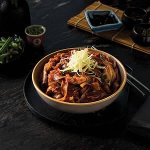 Pad Kee Mao Chicken