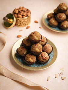 Besan Laddu