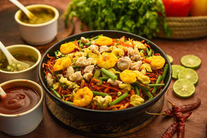 Mixed Schezwan Noodles