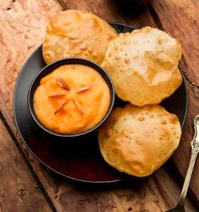 Poori+Sooji Halwa (5Pcs)Poori