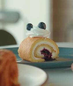 Japanese Blueberry Swiss Roll Pastry