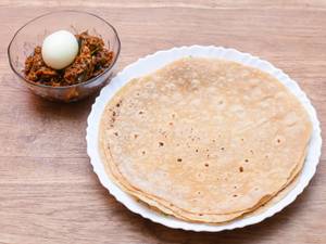 3 Chappathi + Egg Roast