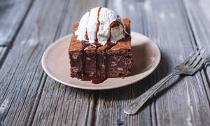 Fc Cold Brownie With Ice-cream