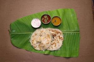 Idly 3pc with plain chicken gravy