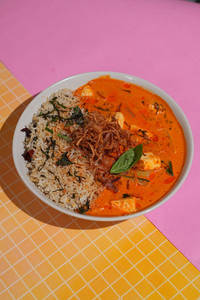 Thai Red Curry Chicken Bowl W. Chilli Rice