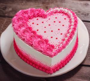 Strawberry Heart Cake 500 G