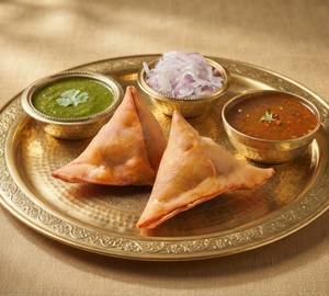 Chutney Samosa Plate