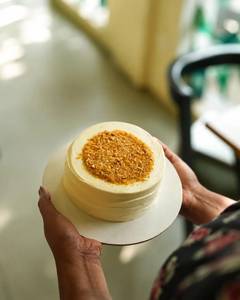 Praline Cake - H