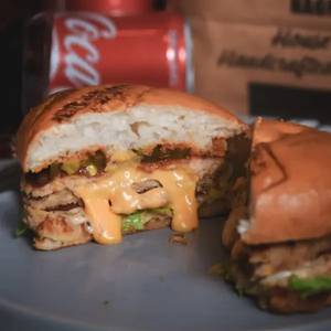 Chicken Jucy Lucy Burger (5 Inch)