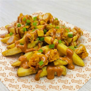 Chicken Loded Skin-on Fries In Smokey Chili Mayo