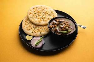 Chole Kulcha