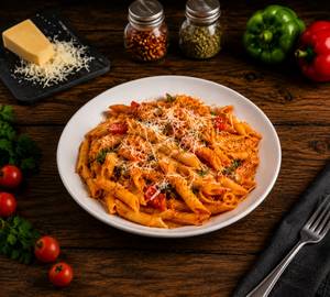 Cheesy Red Sauce Veg Pasta