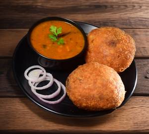 Pyaz Kachori(2pcs) With Aloo Subji