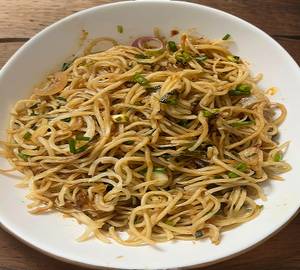 Veg hakka noodles