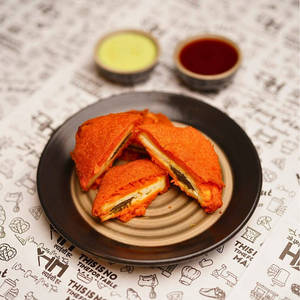 Tomato Cheese (2 Pcs)