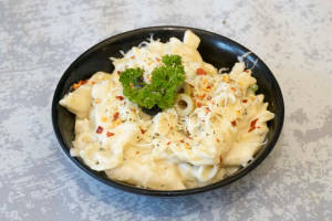 Pasta In White Sauce Pasta