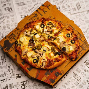 Capsicum Onion Mushroom Pizza