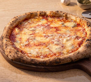 Quattro Formaggi Pizza