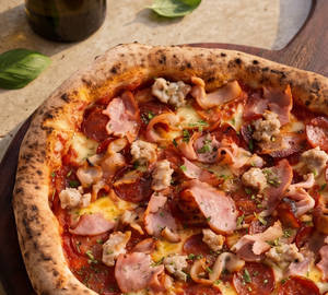Oink! Oink! Pizza