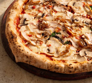 Smoked Chicken & Mushroom Pizza
