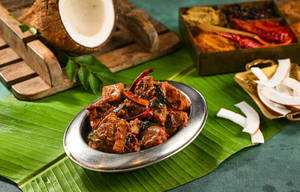 Pollachi Kozhi Varuval [Chicken]