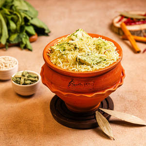 Awadhi Palak Biryani [Serves 1 - 2]