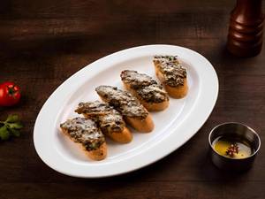Mushroom Bruschetta [5 Pieces]