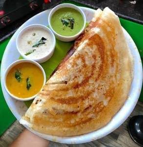 Dosai with sambar, chutney