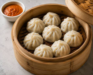 Steam Veg Momos (8pcs)