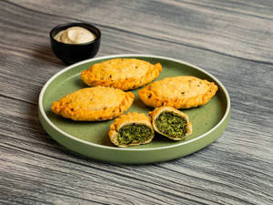 Spinach & Feta Sambousek (4pcs)