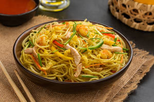 Hakka Noodles Nonveg