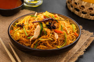 Schezwan Noodles Nonveg