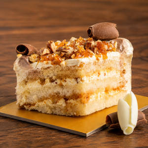 Vanilla Praline Pastry