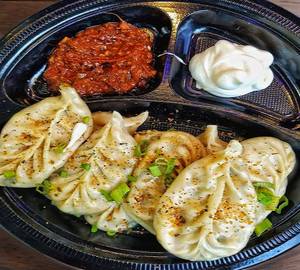 Veg Paneer Momos [5 Pieces]