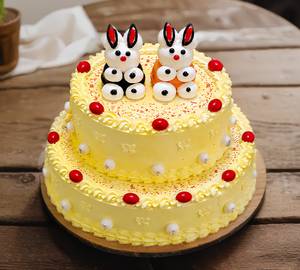 Cute Teddy Butterscotch Cake Eggless 1500 Grams