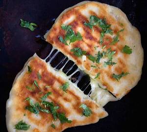 Cheese Naan