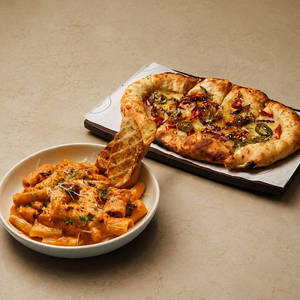 Choose Any Veg Pasta And Garlic Bread