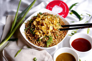 Egg Chilli Garlic Noodle
