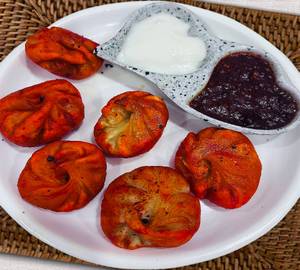 Veg fried momos