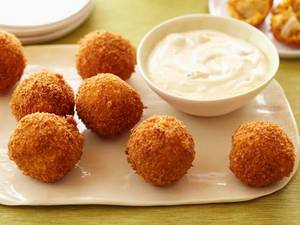 Chicken Cheese Balls (5 Pieces)