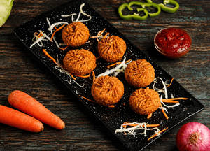 Veg KurKure Momos (6pcs)