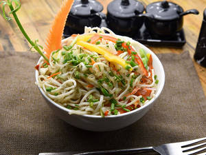 Vegetable Hakka Noodles